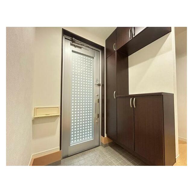 玄関(クリーニング済です)