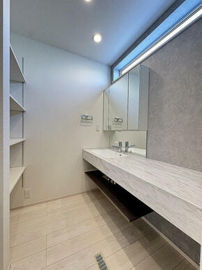 洗面台（オープンサニタリー）可動棚