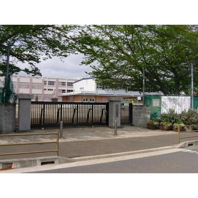 大和市立　桜丘小学校