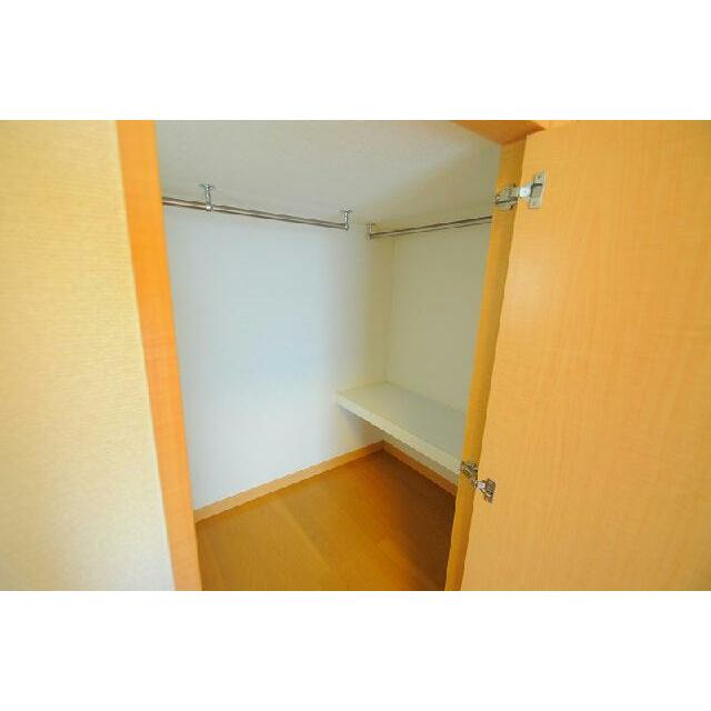 1階はフローリング、2階はじゅうたんです。