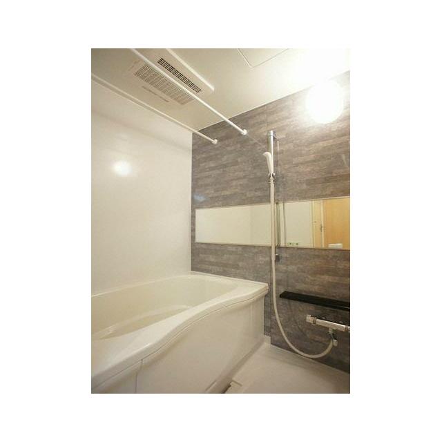 冷めてしまった湯船もすぐにあったかく！浴室追焚機能付☆サーモスタットで温度調整も楽々♪雨の日も安心…