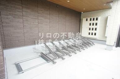 駐輪スペースあります♪