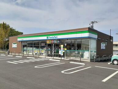 ファミリーマート 宇佐辛島店
