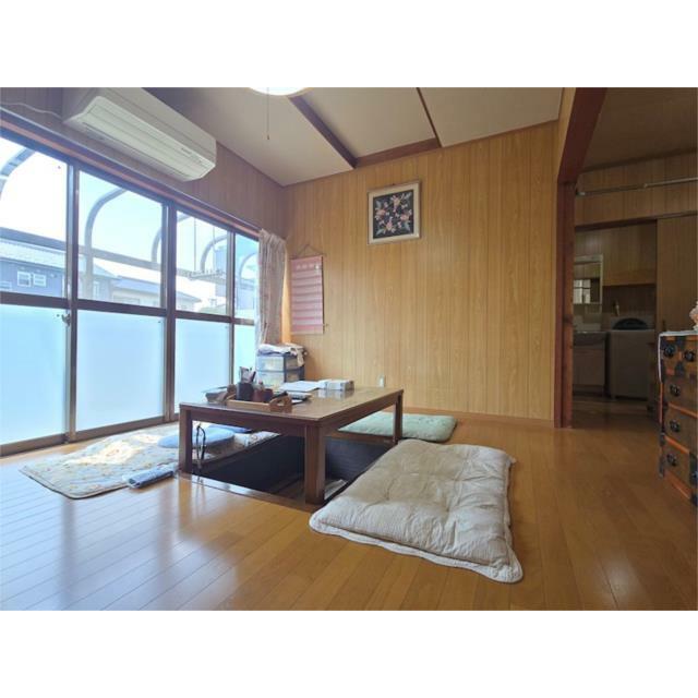 リビングダイニングです。キッチンまで繋がっています。