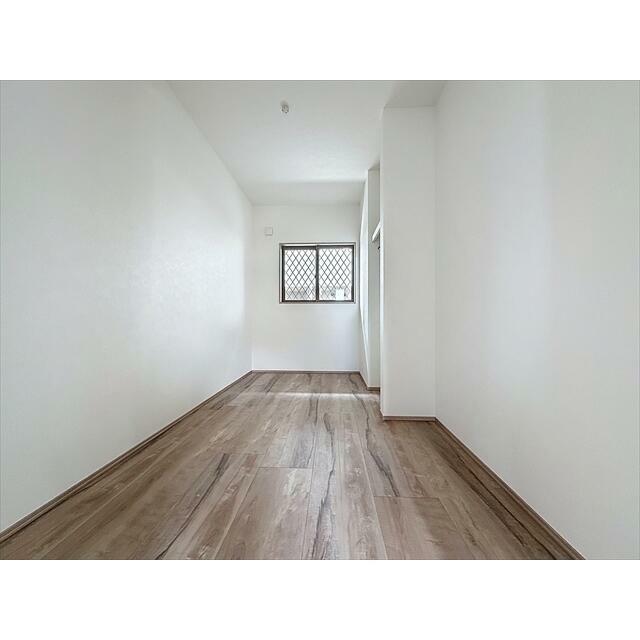 ゆっくり休めそうな洋間です