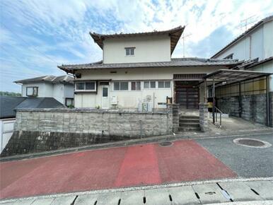 ひな段に立地してます
