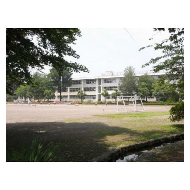 上松山小学校　755ｍ/徒歩10分、車2分