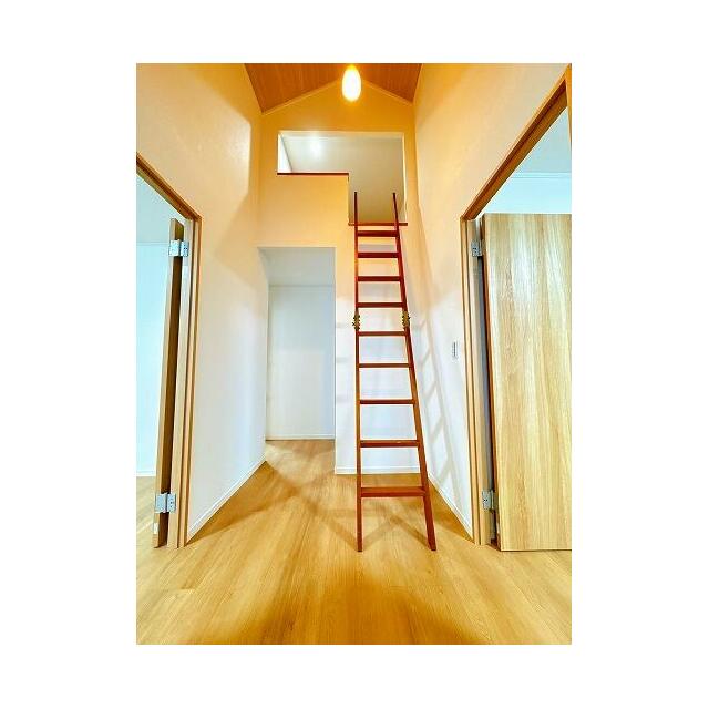 「2階ホール」ロフトがございます。