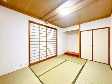 「和室」約6帖のお部屋です。