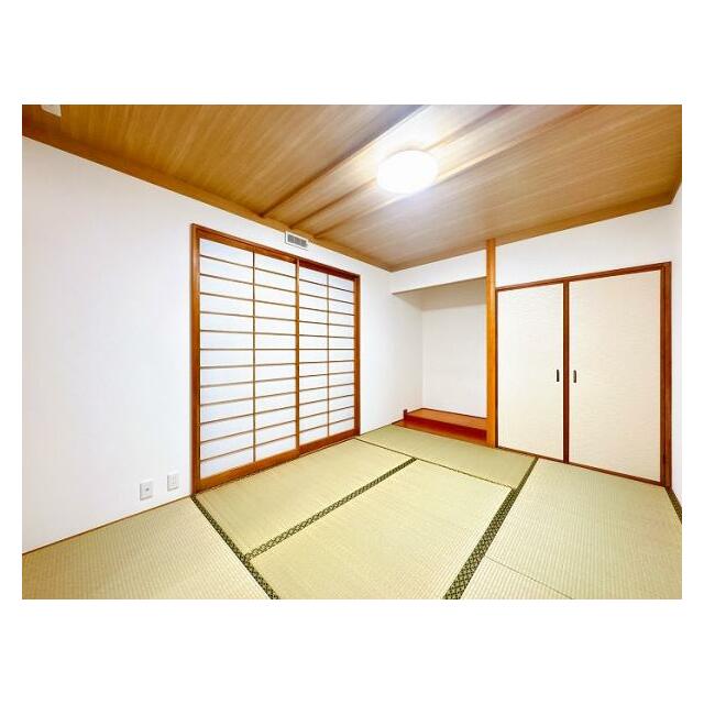 「和室」約6帖のお部屋です。