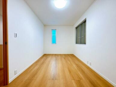 「2階北西側洋室」約7帖のお部屋です