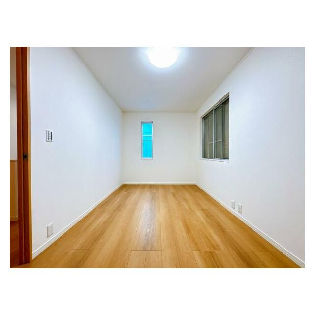 「2階北西側洋室」約7帖のお部屋です