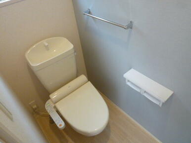 ★温水洗浄便座付きのトイレ★