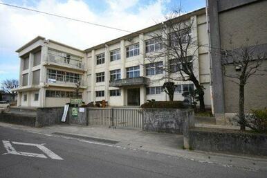 徳島市立国府小学校