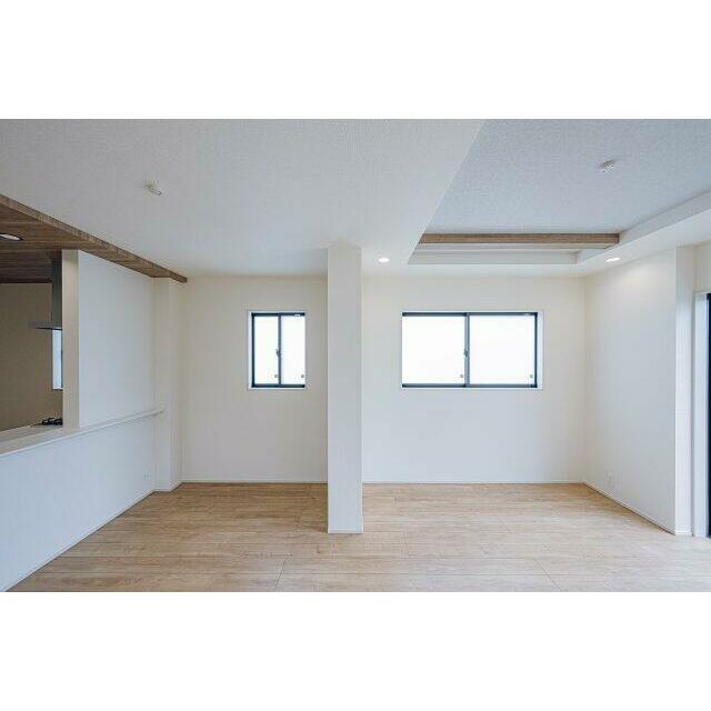 折上天井がリビングに奥行きを添えます