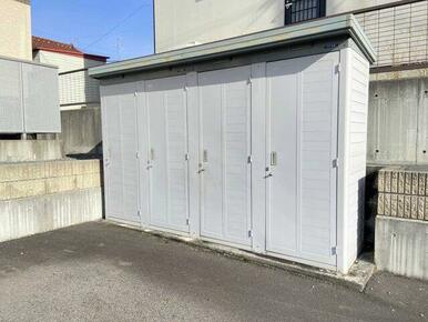 ストッカー