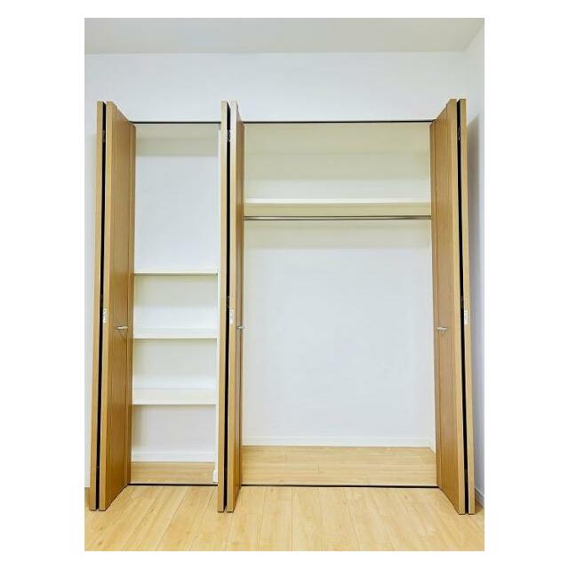 「北西側洋室」こちらのお部屋にもクローゼットがございます。