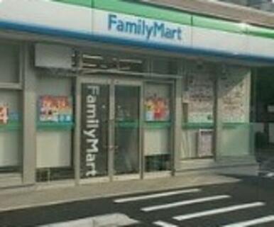 ファミリーマート市川宝二丁目店