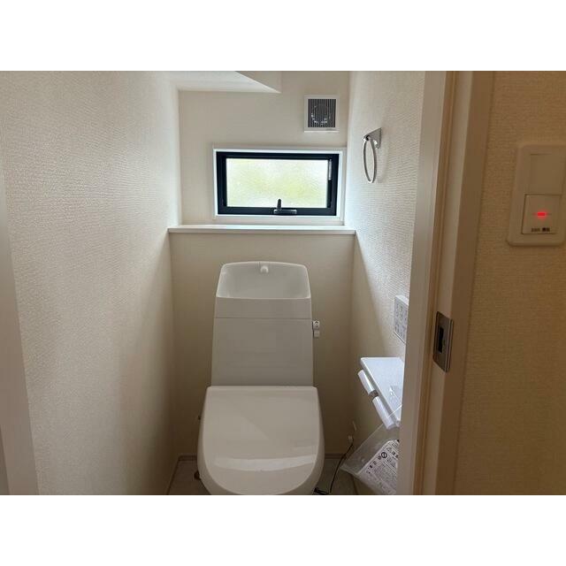 一日平均8回、一年平均2500回。長い時間を過ごすトイレだからこそ快適空間に（2号棟）