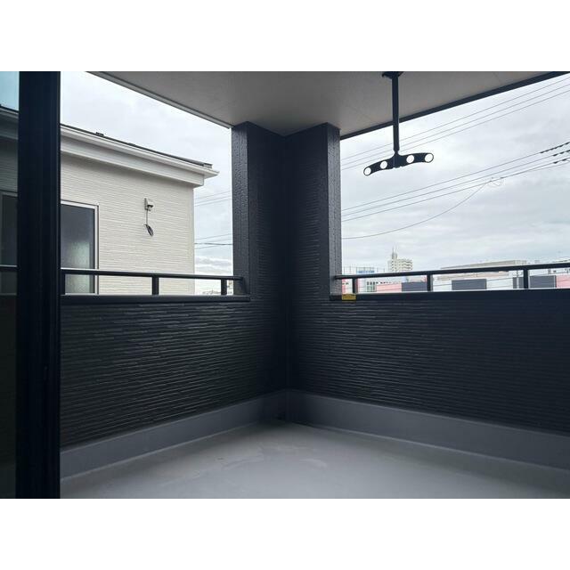 開放感あふれるバルコニーで深呼吸！（2号棟）