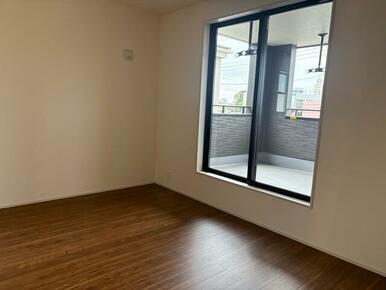 リビングとは別に静かな時間を楽しめる部屋（2号棟）