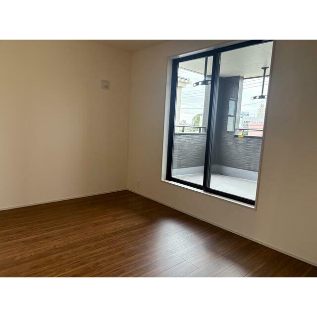 リビングとは別に静かな時間を楽しめる部屋（2号棟）