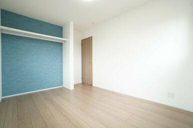 2階6帖洋室。子供がけんかしないように、6帖の洋室で統一しています。※類似物件の参考画像です。