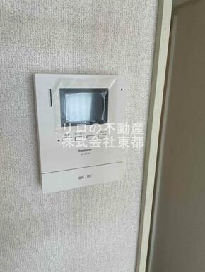 訪問者が一目で分かるＴＶモニタ付インターホンです！