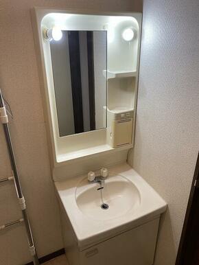 独立洗面化粧台