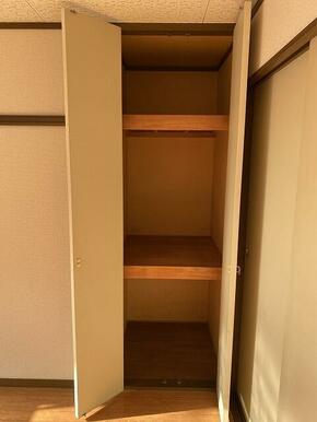 洋室収納