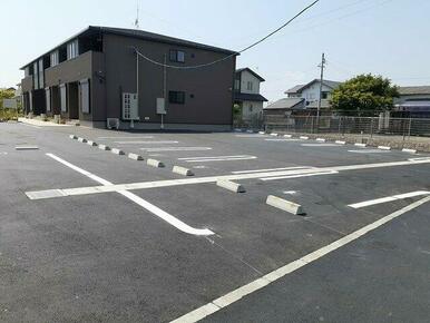 駐車場完備です