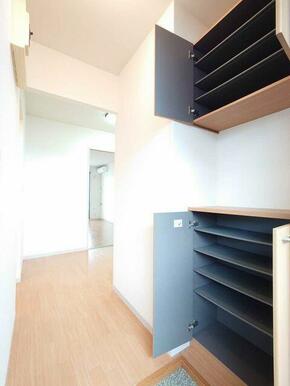 シューズボックス