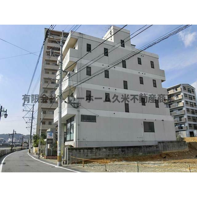 落ち着いた雰囲気の外観です