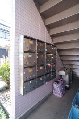 お部屋に直接投函されない集合ポストあります！