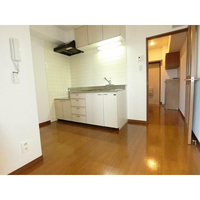 約4.0帖のキッチンです。