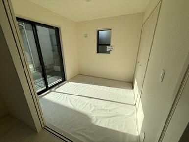 リビングとは別に静かな時間を楽しめる部屋（1号棟）