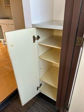 シューズボックス