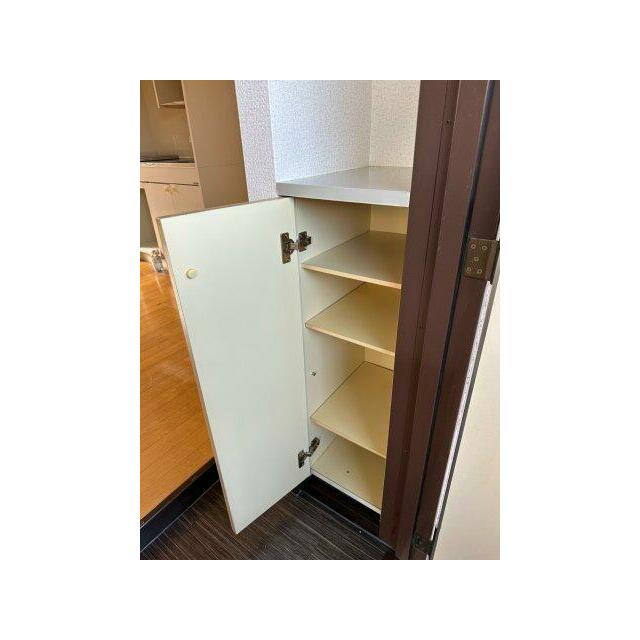 シューズボックス