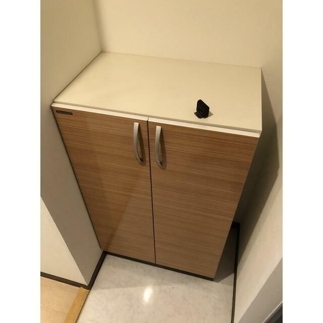 シューズボックス