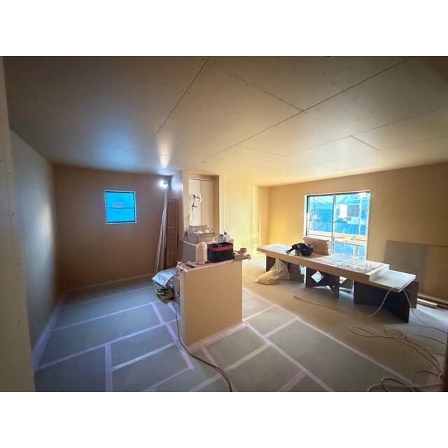 リラックスできる場所だからリビングは家具＆レイアウトにこだわりたい！（2号棟）