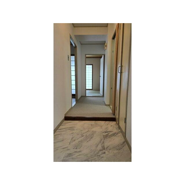 毎日通る玄関はこちらです