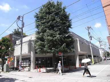 世田谷区立尾山台図書館