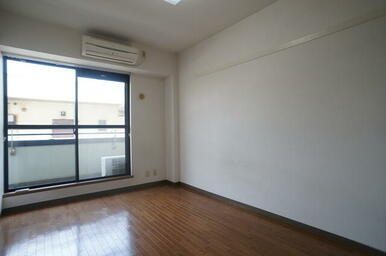 明るい雰囲気で暮らしやすい！優しい質感の室内がオススメ☆