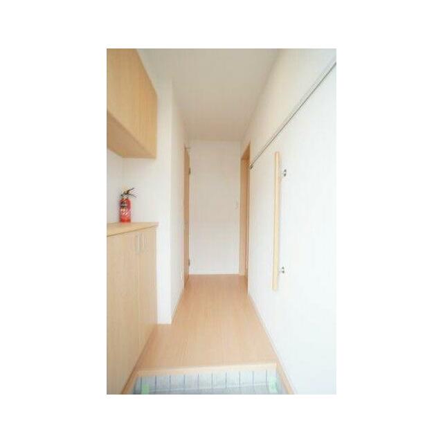 ■玄関ホール■　手すり付です♪シューズボックスも付いております♪