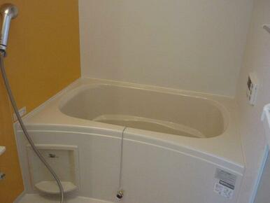 日々の疲れを癒すお風呂付です