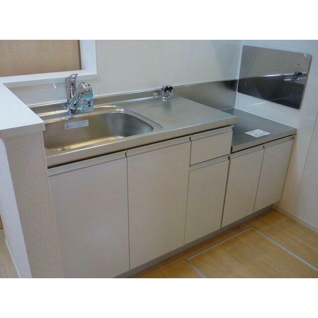 コンパクトなキッチンで掃除もラクラク