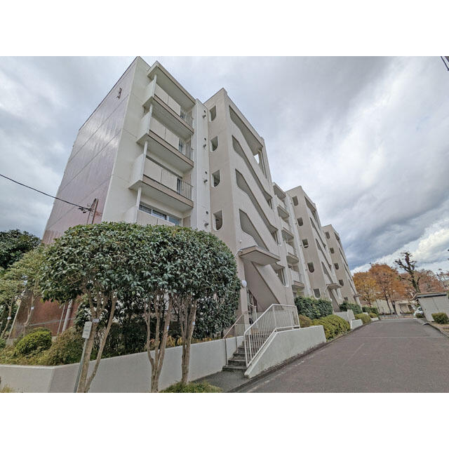 エステート河辺１号棟