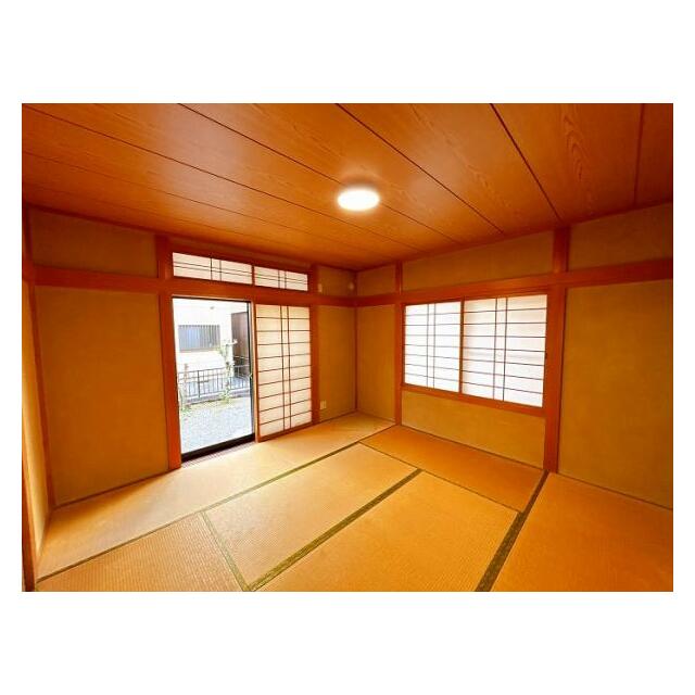 「1階和室」約8帖ございます