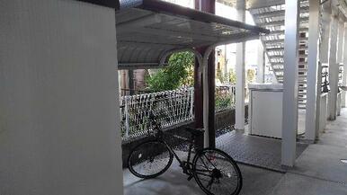 屋根付き駐輪場