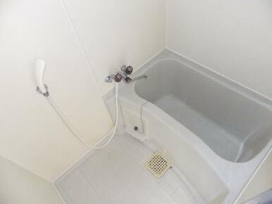 ※写真は別号室のものです。